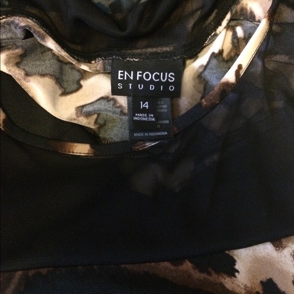 Dress - Picture 2 of 2